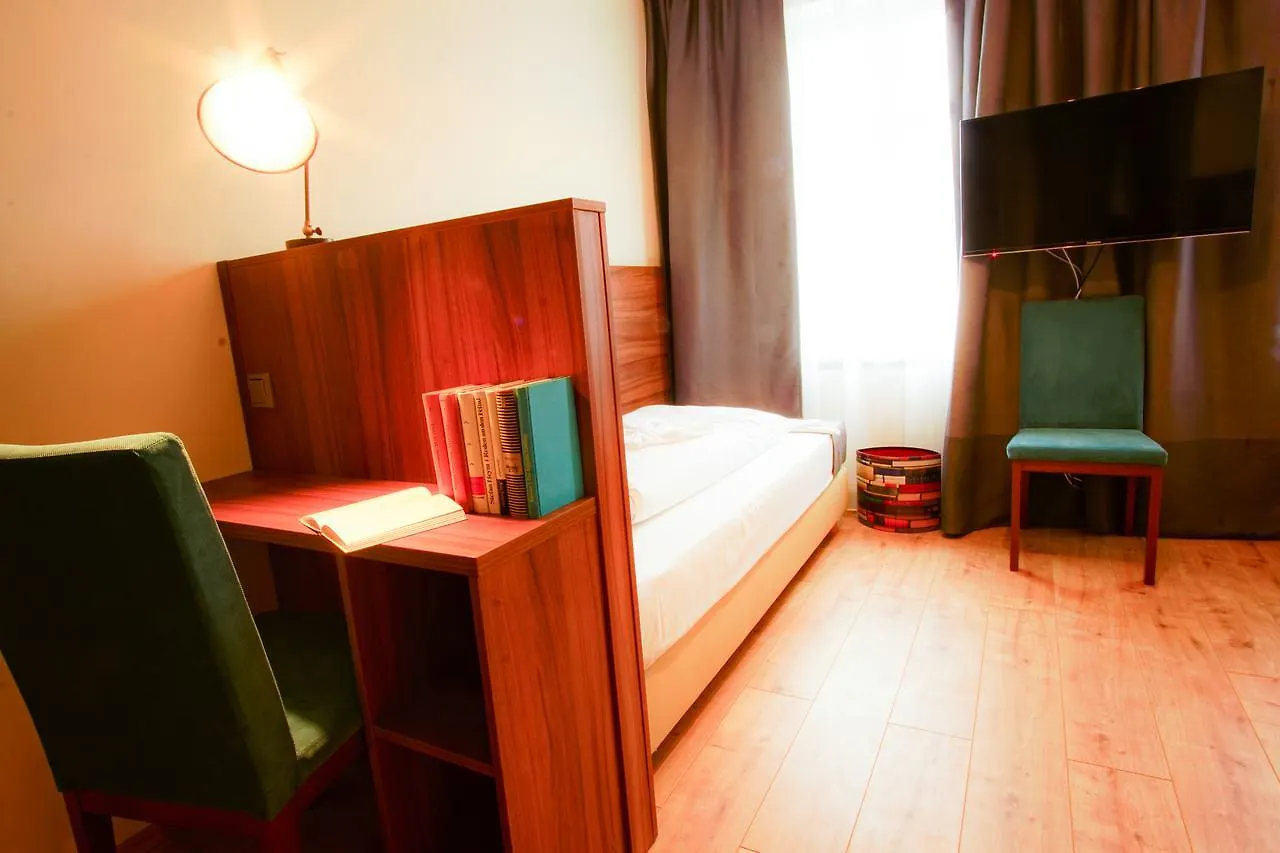 Hotel Bett Und Buch Berlin