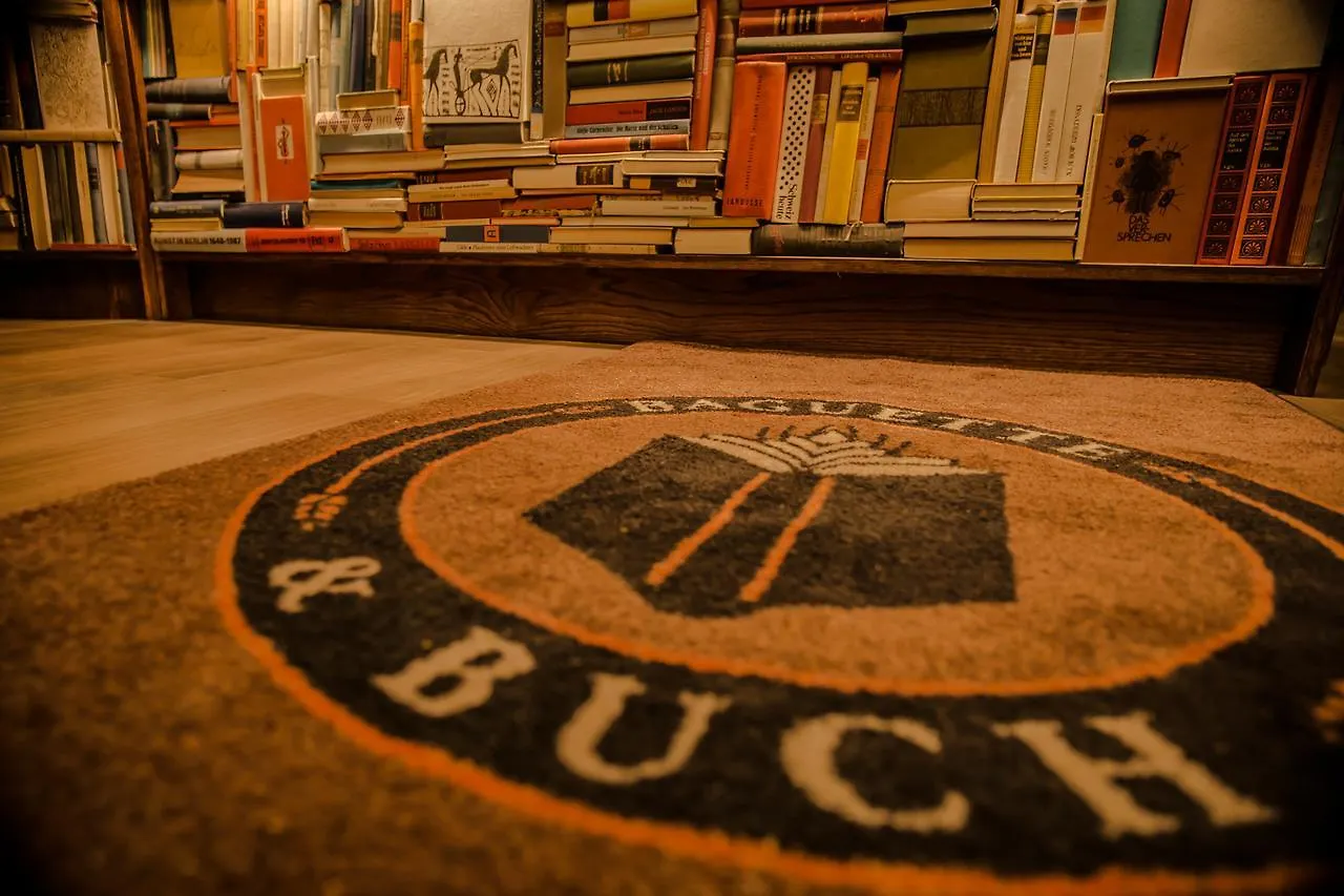 Hotel Bett Und Buch Berlin Germany