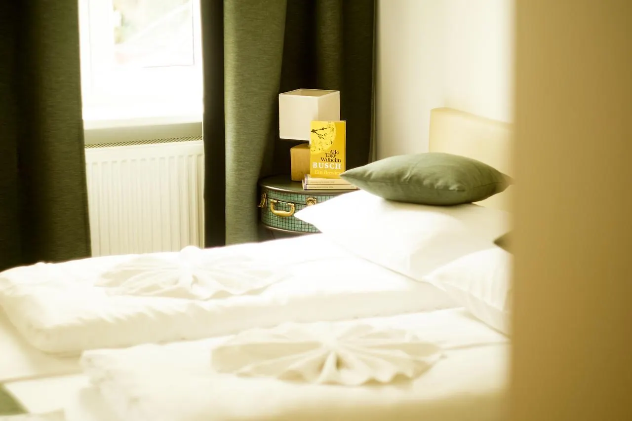 Hotel Bett Und Buch Berlin